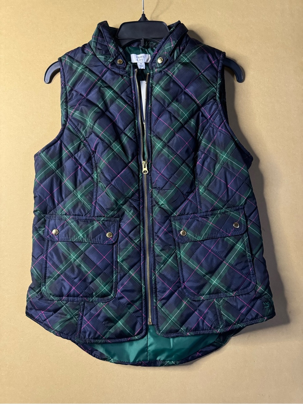 crown & ivy Quilted Plaid Vest in Navy and Green